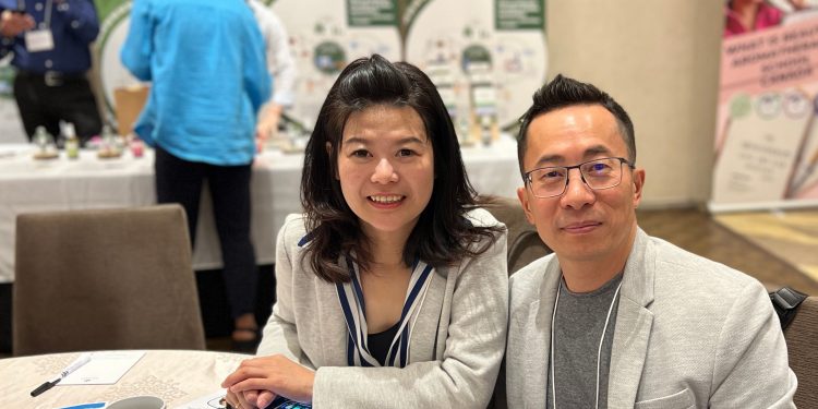 加拿大聯邦芳療協會CFA首位華人理事！Emma Huang力推用「中文」考取國際芳療師