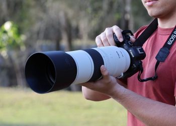 長焦端達 800mm 的輕量型大砲　Canon 發表新款超望遠變焦鏡頭