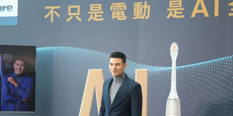 飛利浦 Sonicare 公布年度代言人 鳳小岳力推 AI 智能音波電動牙刷