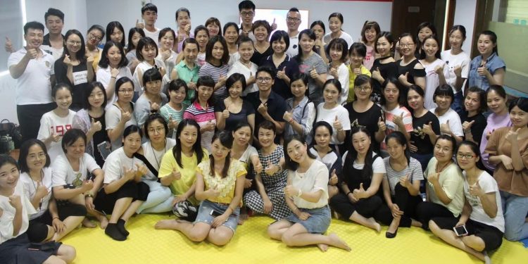 「丞臻創投」導入「AI全方位企業陪跑服務」助國內新創一站式輔導