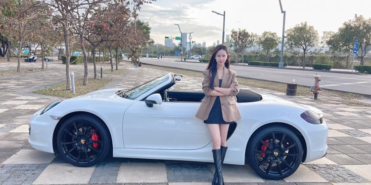 女力爆發！銀行員30歲轉行變身千萬新秘