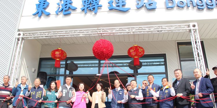 強化屏東南北交通樞紐 東港轉運站啟用