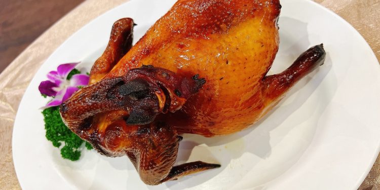 礁溪甕窯雞一條街，網友推薦萬則評論及4.9顆星的名店