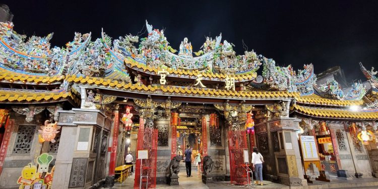 祈福新時代,龍年廟宇線上安太歲、點光明燈補財運大流行!