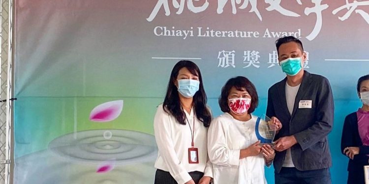 文學獎作家行腳台灣看見弱勢 新書將攜手企業力量挹注公益