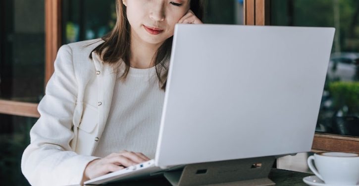 台灣原創品牌頑皮鬼 Life隱形筆電架熱賣