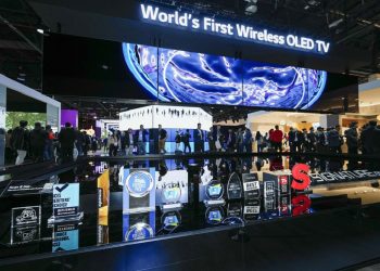 OLED 需求升、成本降　LG 預測將成 2024 市場主流