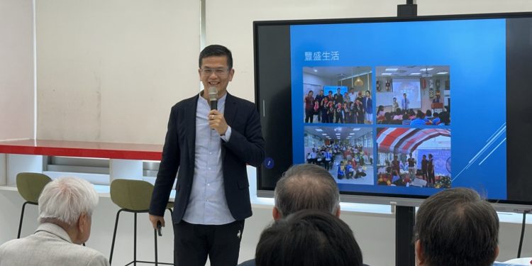一碗「甜不辣」造就億萬人生 三發集團創辦人鍾俊榮 分享人生歷程勉勵學子