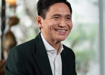 竹風建設徐榮聰 慨捐行動書屋助教育發展