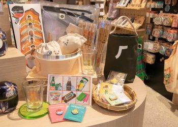 不只有鼎泰豐！為什麼日韓觀光客到永康街都指定逛這家台灣紀念品店