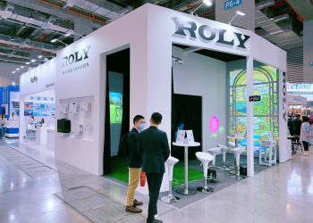 COMPUTEX展亮相 台灣品牌ROLY推出高質感光影3LCD技術