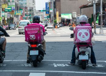 外送員實現夢想當背包客 遊歐洲不是夢