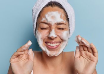 保養品換來換去，吸收總是越來越差？注意！這個步驟沒做對，你可能正在無效保養裡循環！