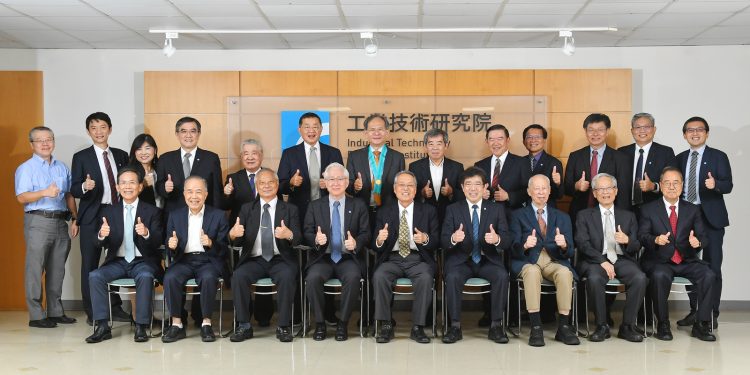 工研院院士提出「生成式AI發展倡議」五大策略加速百業AI化