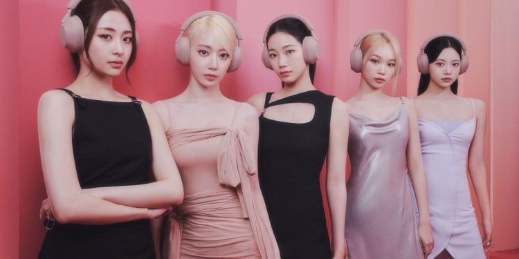 韓國女團 LE SSERAFIM 時尚詮釋,Sony 旗艦級 1000X 耳機系列新色玫瑰灰登場