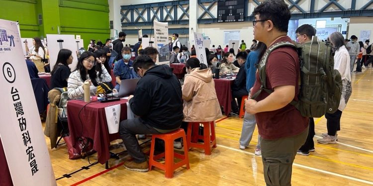 薪資上看100K!「越過障礙,就愛你」9/20新竹地區現場徵才