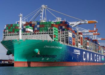 美東碼頭罷工行動恐在10月登場 全球航運商應聲喊漲