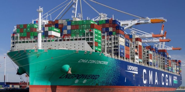 美東碼頭罷工行動恐在10月登場 全球航運商應聲喊漲