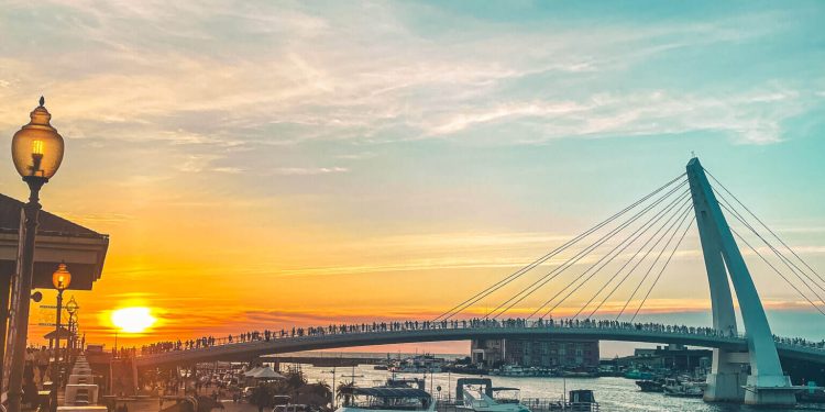 台灣景點|全台濱海景點大公開:從北到南,探訪台灣最美的海岸線景點