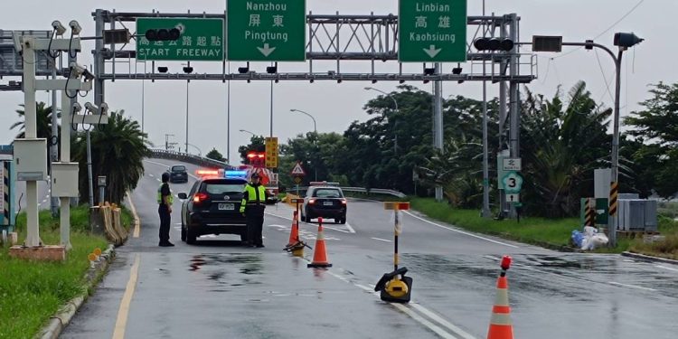 中颱山陀兒來襲 國道三林邊段開放停車