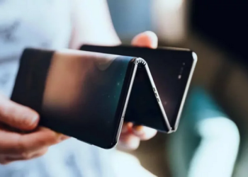 互別苗頭！華為強碰蘋果新機發表會 殺手鐧「三折機」將登場？