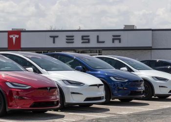 特斯拉第三季交車逾46萬輛！恢復季成長軌道、股價逆勢暴跌