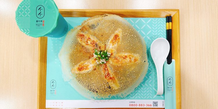 黑白大廚!東坡肉冰花餃子 「墨竹亭」神還原日銷百份