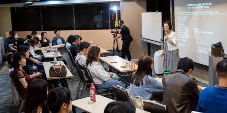 葉亞宜蛻變身心靈講座:釋放負能量,點亮人生正能量