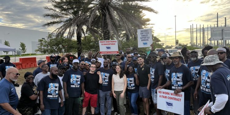 美東碼頭罷工順利「拆彈」！台股貨櫃三雄開盤大跳水