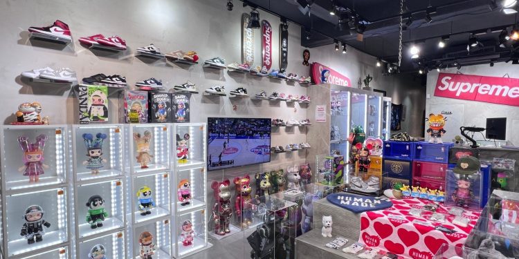 桃園潮流選品店 街頭服飾、球鞋、潮玩一次到位