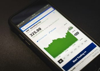 美股ETF買氣旺，報酬率大PK，標普500成長00924奪冠