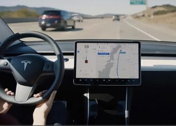 特斯拉深陷自駕誤導危機 美國交通安全局示警安全疑慮