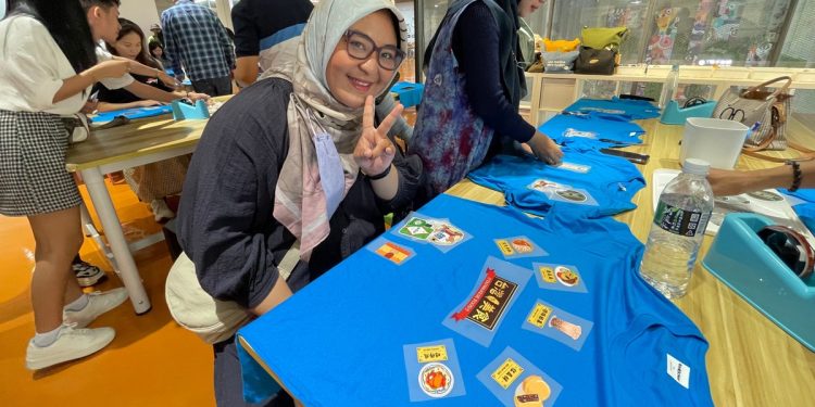 外國友人必玩的台味體驗 手造館手做紀念T恤