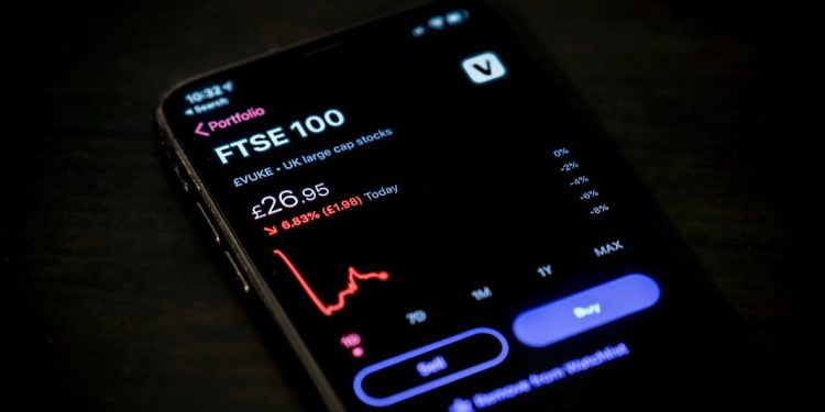 00929配息調整的真相:短期壓力vs長期穩定