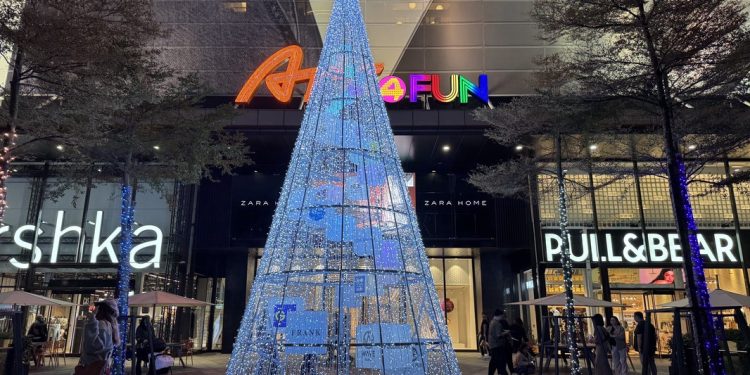 2024台北聖誕踩點拍照景點 信義百貨超美耶誕燈飾亮相