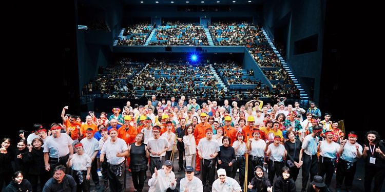 喜樂家族公益音樂劇挺失智照顧者《我要住在你心裡》盛大感動演出