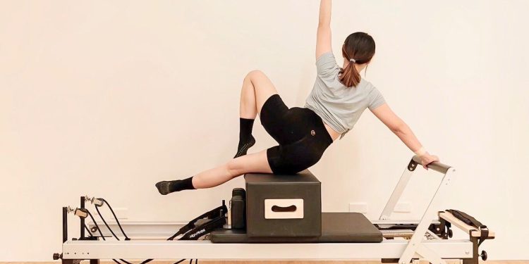 嘉義最美瑜珈教室 皮拉提斯練出蜜桃臀 寵物友善帶毛孩一起來