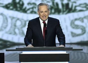 川普2.0內閣耳目一新！創投家薩克斯將出任AI與加密貨幣「沙皇」