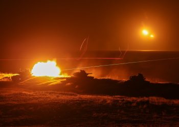 澎防部「鎮疆操演」深夜實彈射擊 強化指揮及夜戰