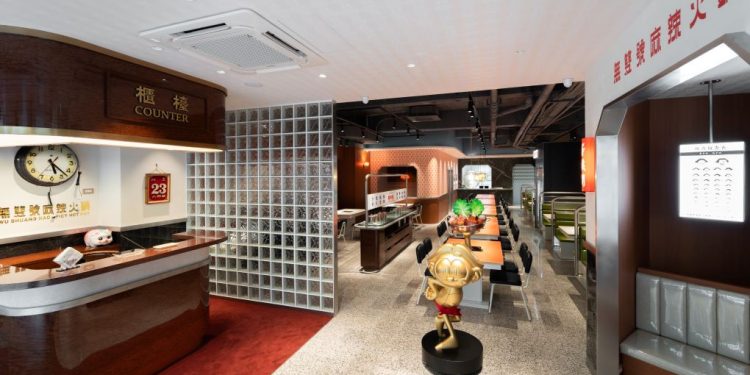 「無雙號麻辣火鍋」跨時代還原70年高級西餐廳 最嫩鴨血挑戰嗜辣靈魂