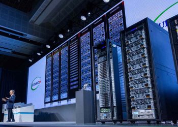 撥雲見日！美超微宣布重組財務團隊 AI妖股回神、股價狂飆近29%