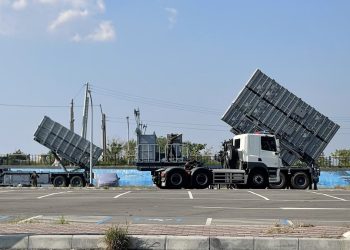 獨／因應共軍演習 海軍飛彈機動車進駐漁港