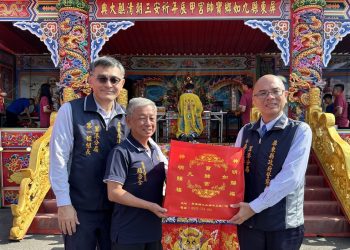 九如寶帥宮攜手里港警分局寒冬送暖