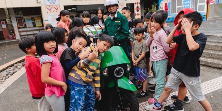 三陽攜手中華郵政 推動「郵你真好」公益計畫 助偏鄉學子勇敢追夢