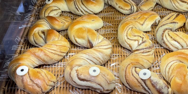 蛇PRISE!全聯阪急麵包年節新品「琉球喜蛇」 共迎農曆新年