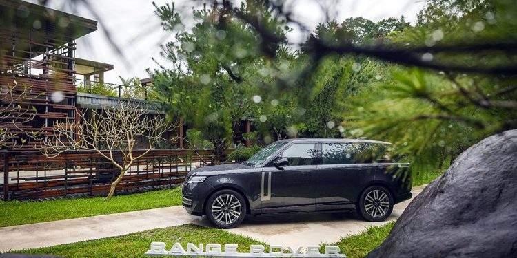 從泥濘到高峰！頂泰攜Range Rover車主體驗奢華越野魅力 盡享山海之美