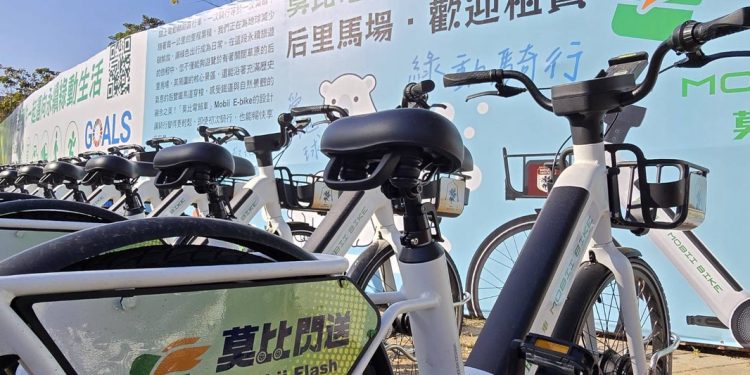 莫比單車在后里馬場 開啟低碳騎行與永續物流新篇章