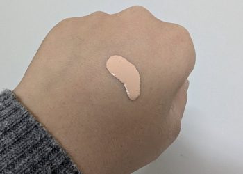 完妝不怕變黃臉婆！妹子曬「美肌法寶」秒逆齡：毛孔痘疤全掰 網讚爆