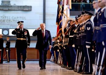 川普宣布5000億美元AI基礎建設案 三大科技巨頭合資打造