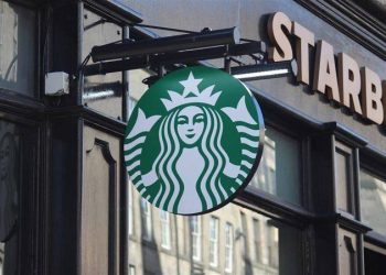 星巴克宣布裁減1100名企業員工 「瘦身」菜單同步出爐